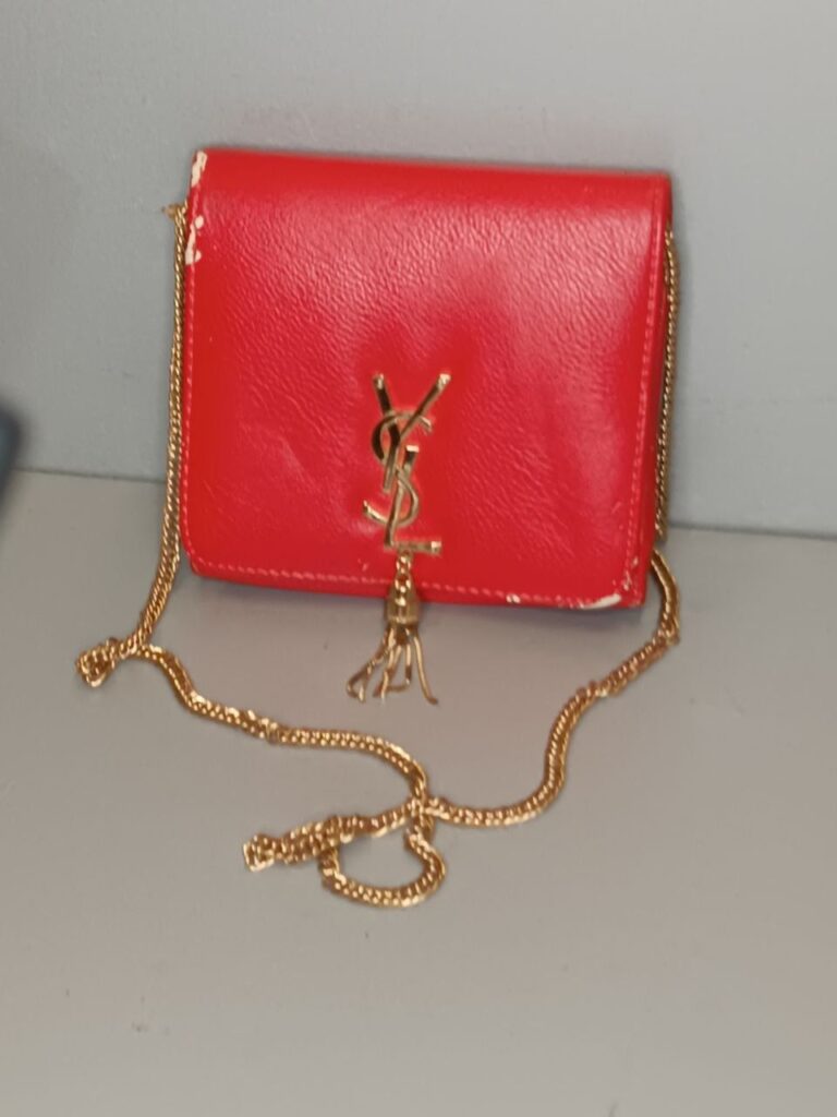 клатч Yves Saint Laurent